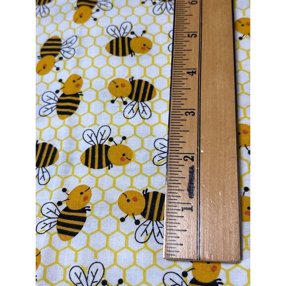 Joann Bee Cotton Cotton Fabric - 3/4 yardx46" Sewing Quilting - Picture 3 of 6